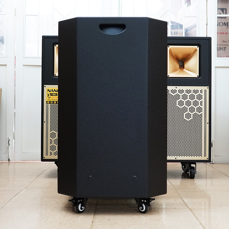 Bánh xe, tay cầm, quai xách