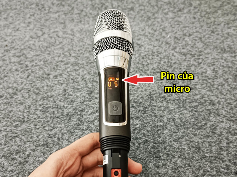 Thường xuyên kiểm tra tình trạng pin của micro và loa kéo
